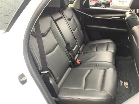 Used 2019 Cadillac XT5 Luxury FWD image 14