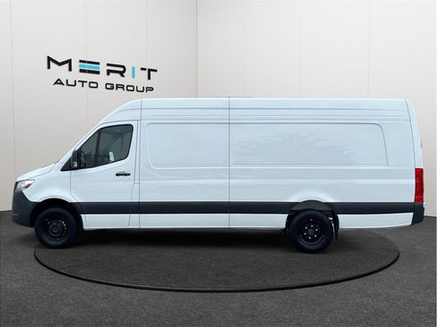 Used 2025 Mercedes-Benz Sprinter 3500 image 5