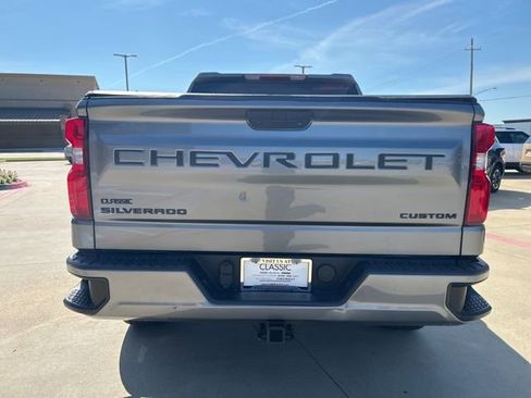 Used 2021 Chevrolet Silverado 1500 Custom w/ LPO, Dark Essentials Package RWD image 8