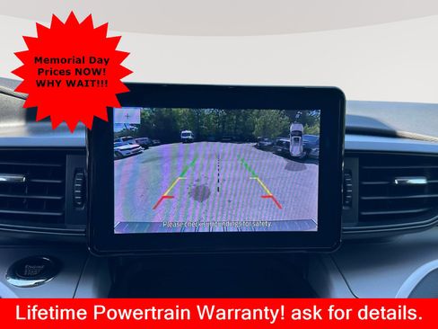 Used 2023 Ford Explorer XLT AWD/4WD image 10