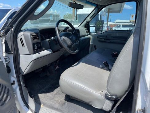 Used 2003 Ford F350 XL image 3