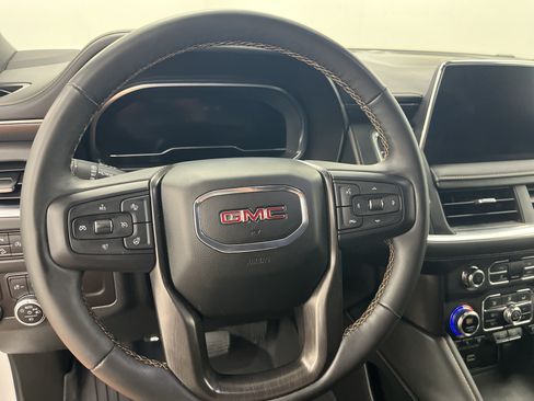 Used 2023 GMC Yukon AT4 AWD/4WD image 13