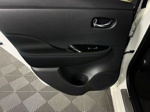 Used 2025 Nissan Leaf SV Plus image 25