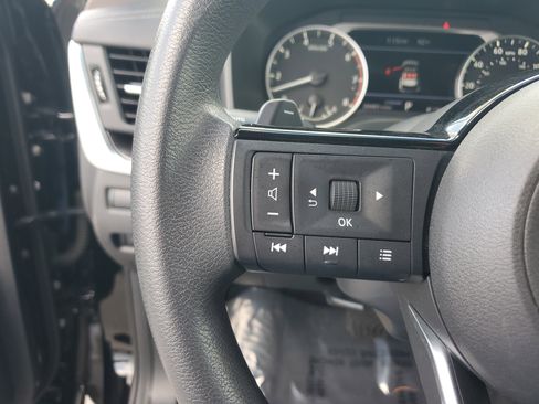 Used 2023 Nissan Rogue SV image 21