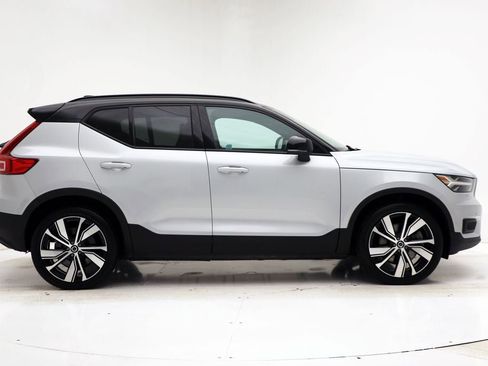 Used 2021 Volvo XC40 P8 Recharge w/ Advanced Package image 3