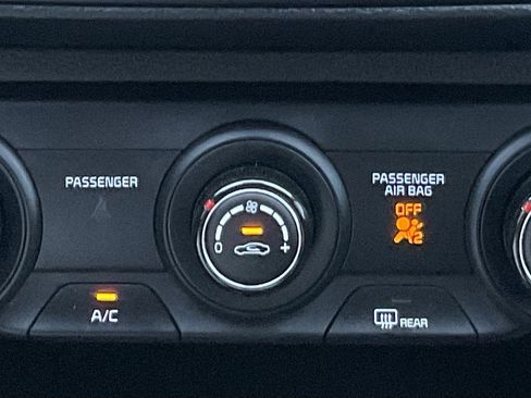 Used 2024 Kia Forte LXS image 14