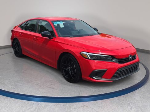 Used 2024 Honda Civic Sport image 3