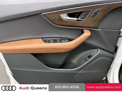 Used 2025 Audi Q7 3.0T Premium w/ Convenience Package AWD/4WD image 18