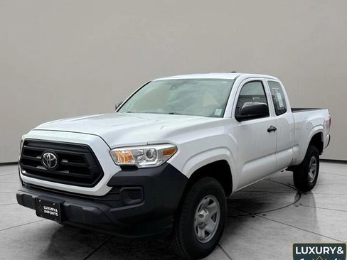 Used 2022 Toyota Tacoma SR image 9