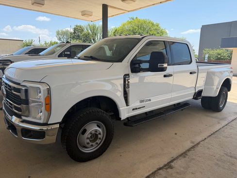 Used 2023 Ford F350 XLT w/ FX4 Off-Road Package AWD/4WD image 1