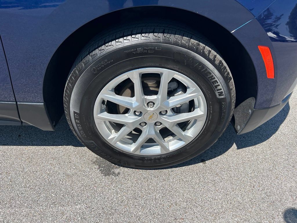 Used 2022 Chevrolet Equinox LT FWD image 12