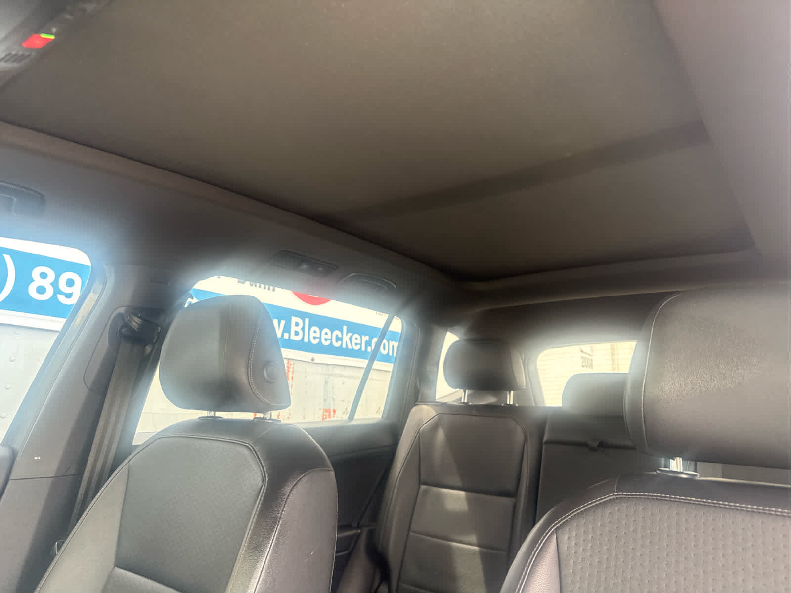 Used 2020 Volkswagen Tiguan SE R-Line FWD image 28