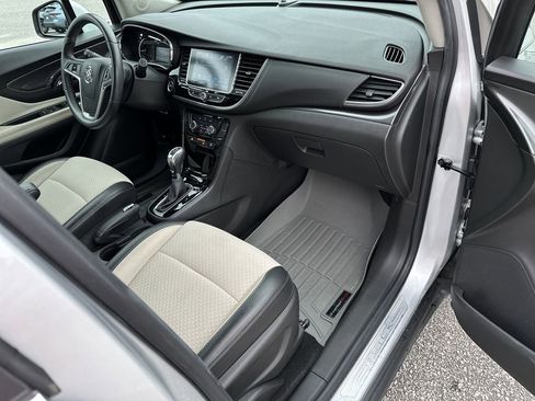 Used 2021 Buick Encore Preferred FWD image 36