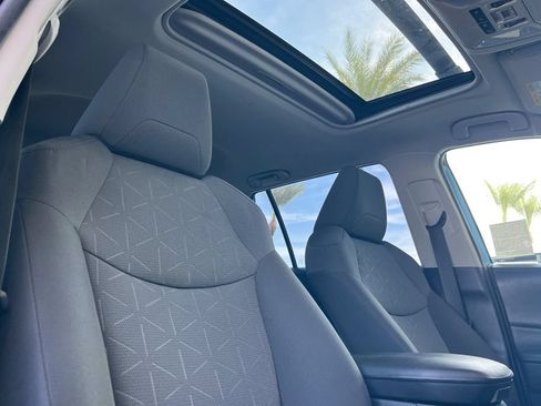 Certified 2019 Toyota RAV4 XLE w/ Convenience Package FWD image 19