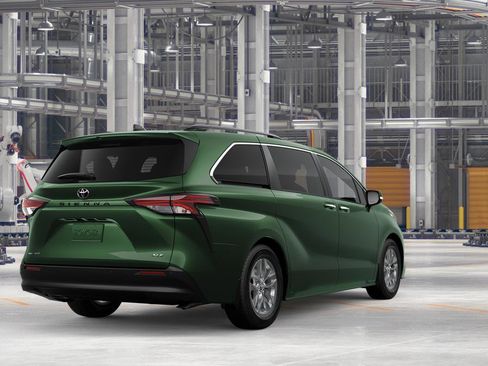 New 2026 Toyota Sienna XLE image 9
