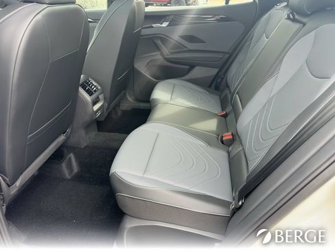 New 2026 Volkswagen Tiguan SE R-Line FWD image 17