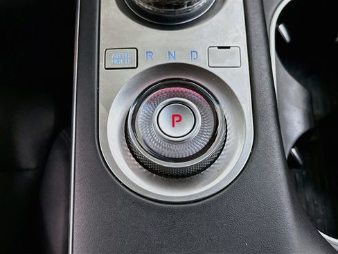 Used 2025 Genesis GV70 2.5T AWD/4WD image 25