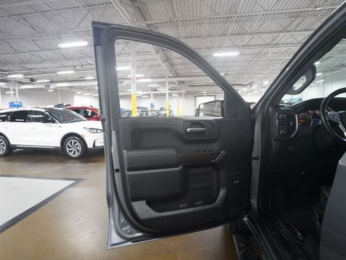 Used 2020 Chevrolet Silverado 1500 LT Trail Boss AWD/4WD image 27