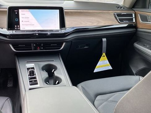 New 2026 Volkswagen Atlas SE image 10