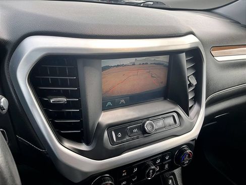 Used 2017 GMC Acadia SLE FWD image 17