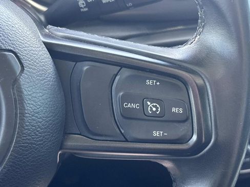 Used 2018 Jeep Wrangler Sport image 21