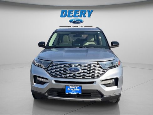 Certified 2020 Ford Explorer Platinum w/ Premium Technology Package AWD/4WD image 2