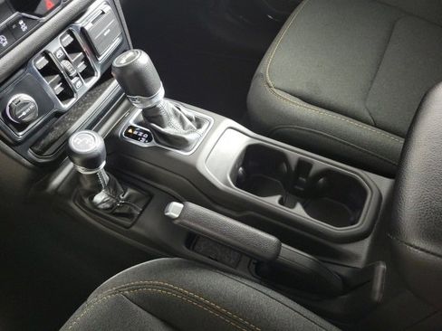 Certified 2024 Jeep Wrangler Sport S image 15