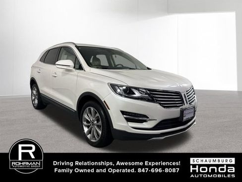 Used 2018 Lincoln MKC Select w/ Select Plus Package AWD/4WD image 3