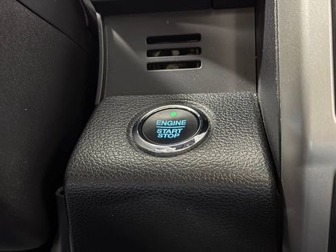 Used 2018 Ford F150 Lariat w/ Equipment Group 502A Luxury image 22