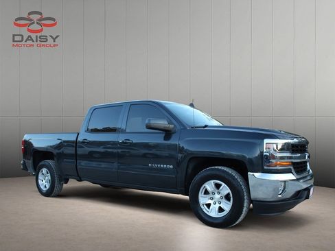 Used 2018 Chevrolet Silverado 1500 LT w/ All Star Edition image 3