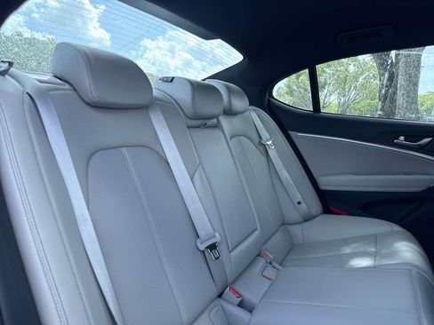 Used 2023 Genesis G70 2.0T RWD image 26