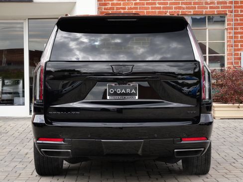 Used 2025 Cadillac Escalade Sport Platinum w/ LPO, ONYX Package AWD/4WD image 5