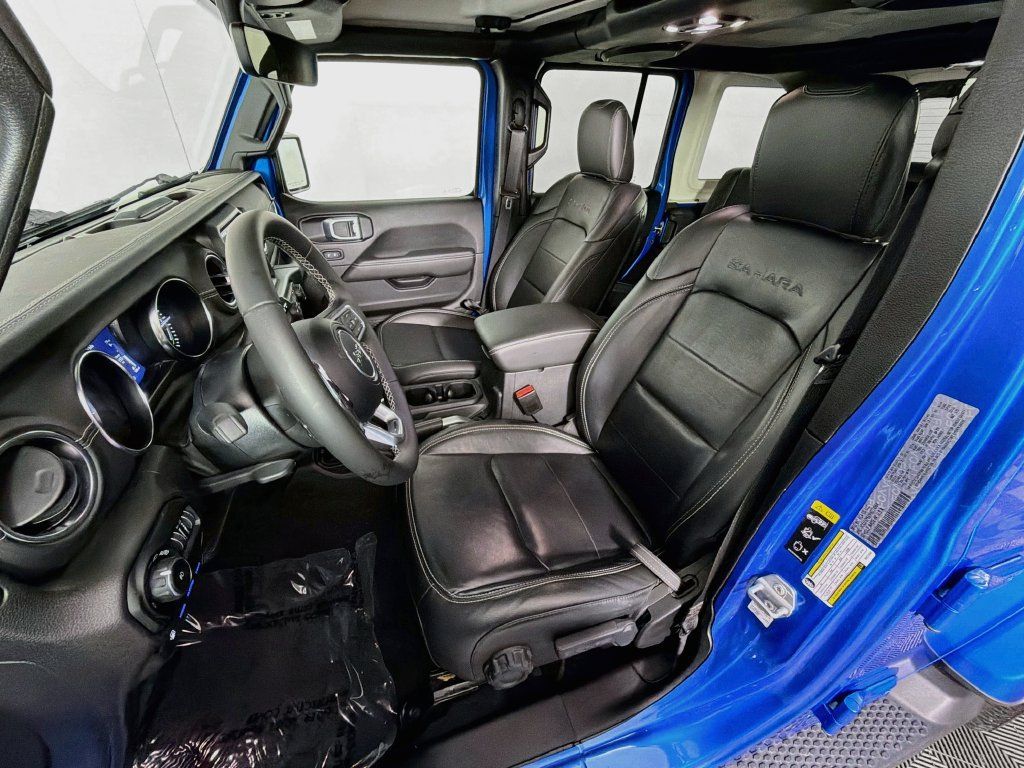 Used 2022 Jeep Wrangler Unlimited Sahara AWD/4WD image 20