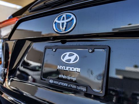 Used 2022 Toyota RAV4 SE AWD/4WD image 9