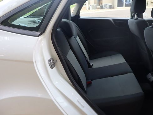 Used 2016 Ford Fiesta S FWD image 21