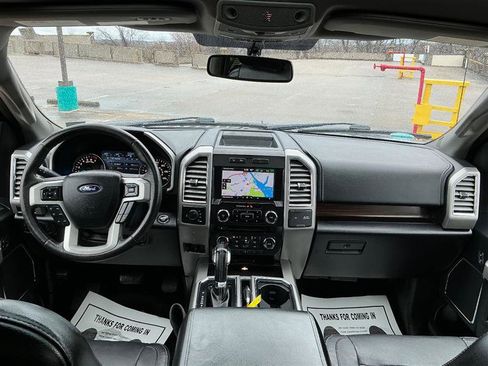 Used 2015 Ford F150 Lariat image 40