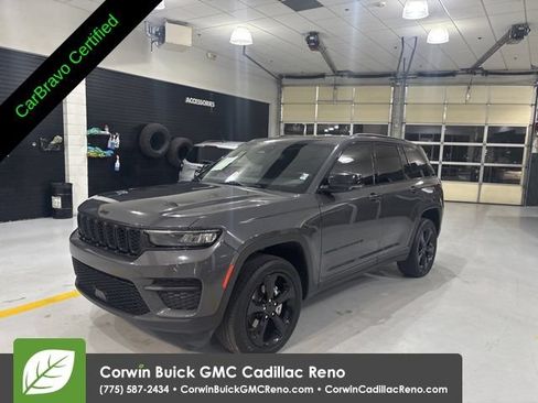 Used 2023 Jeep Grand Cherokee Altitude AWD/4WD image 1