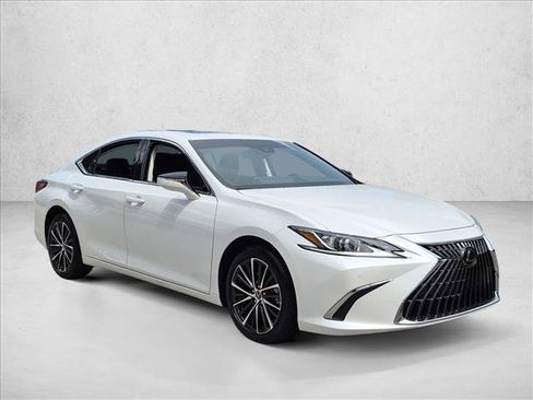 Used 2025 Lexus ES 300h w/ Premium Package FWD image 3