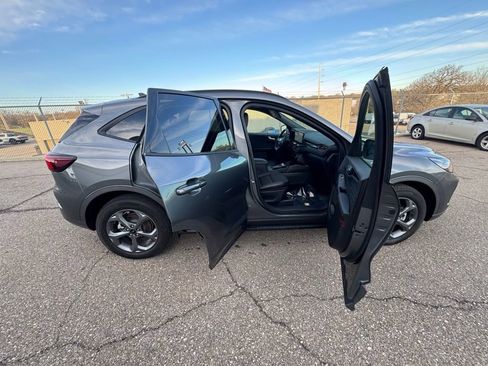 Used 2023 Ford Escape ST-Line w/ Tech Pack #1 image 8