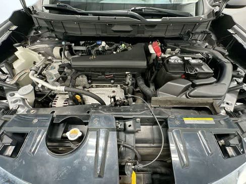 Used 2018 Nissan Rogue SV AWD/4WD image 25
