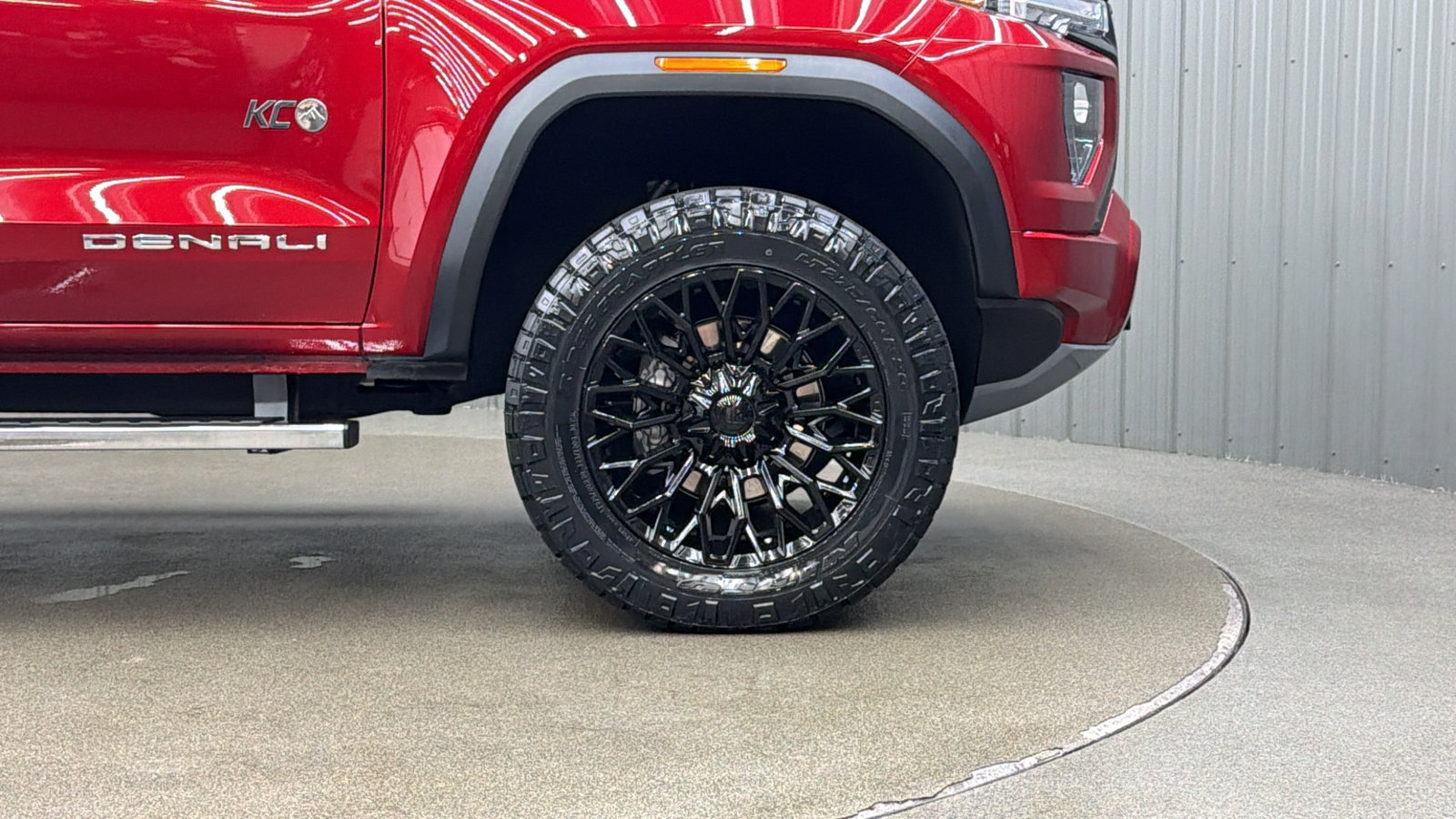 Used 2026 GMC Canyon Denali AWD/4WD image 11