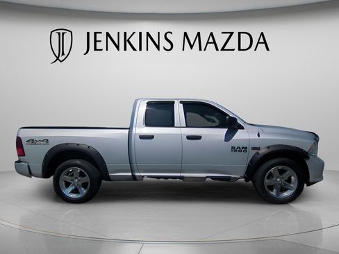 Used 2017 RAM 1500 Express w/ Express Value Package image 2