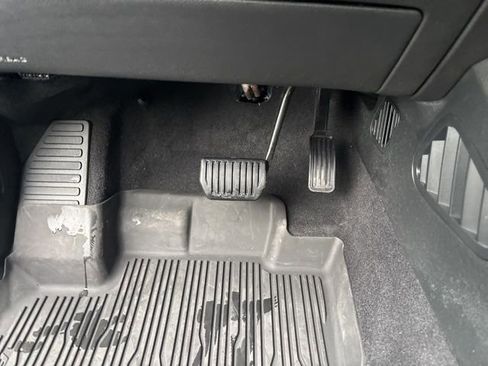 Used 2024 Ford Edge SEL w/ Convenience Package image 20