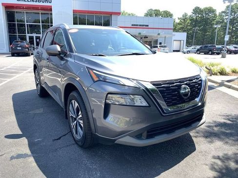 Used 2021 Nissan Rogue SV w/ Premium Package AWD/4WD image 2