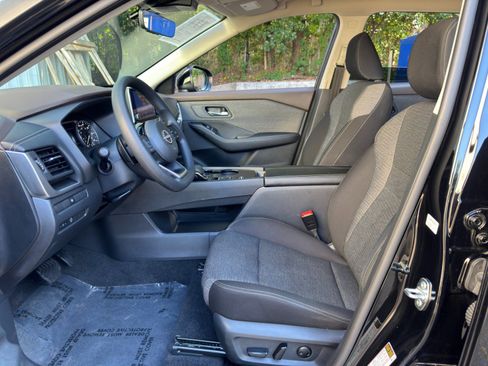 Used 2023 Nissan Rogue SV FWD image 13