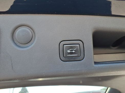 Certified 2021 Chevrolet Equinox Premier image 11