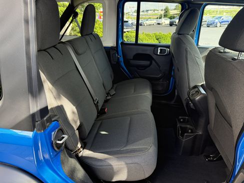 Used 2024 Jeep Wrangler Unlimited Sport AWD/4WD image 18