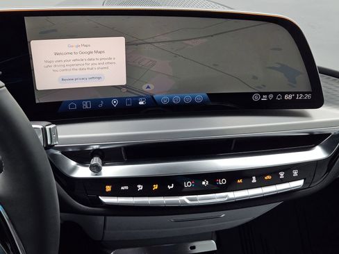 New 2026 Cadillac Lyriq Sport w/ LPO, Floor Liner Package AWD/4WD image 18