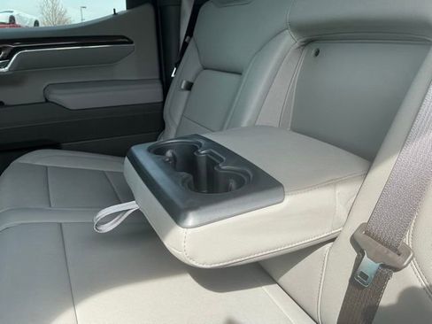 Used 2025 Chevrolet Silverado 1500 LT Trail Boss w/ Convenience Package II image 37