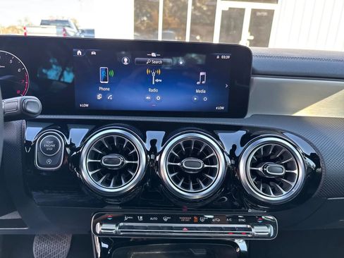 Used 2025 Mercedes-Benz CLA 250 4MATIC image 19